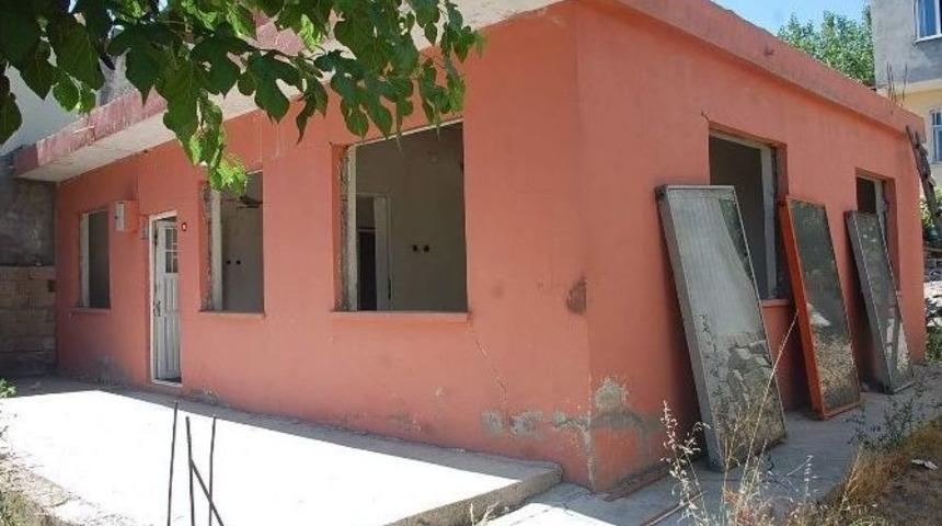 Karakuş Ailesi &Ccedil;aresiz