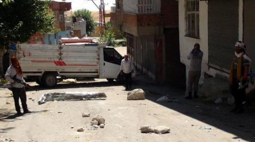 Diyarbakır'ın Silvan İl&ccedil;esi'nde Dbp'den S&ouml;zde '&ouml;zerklik' A&ccedil;ıklaması