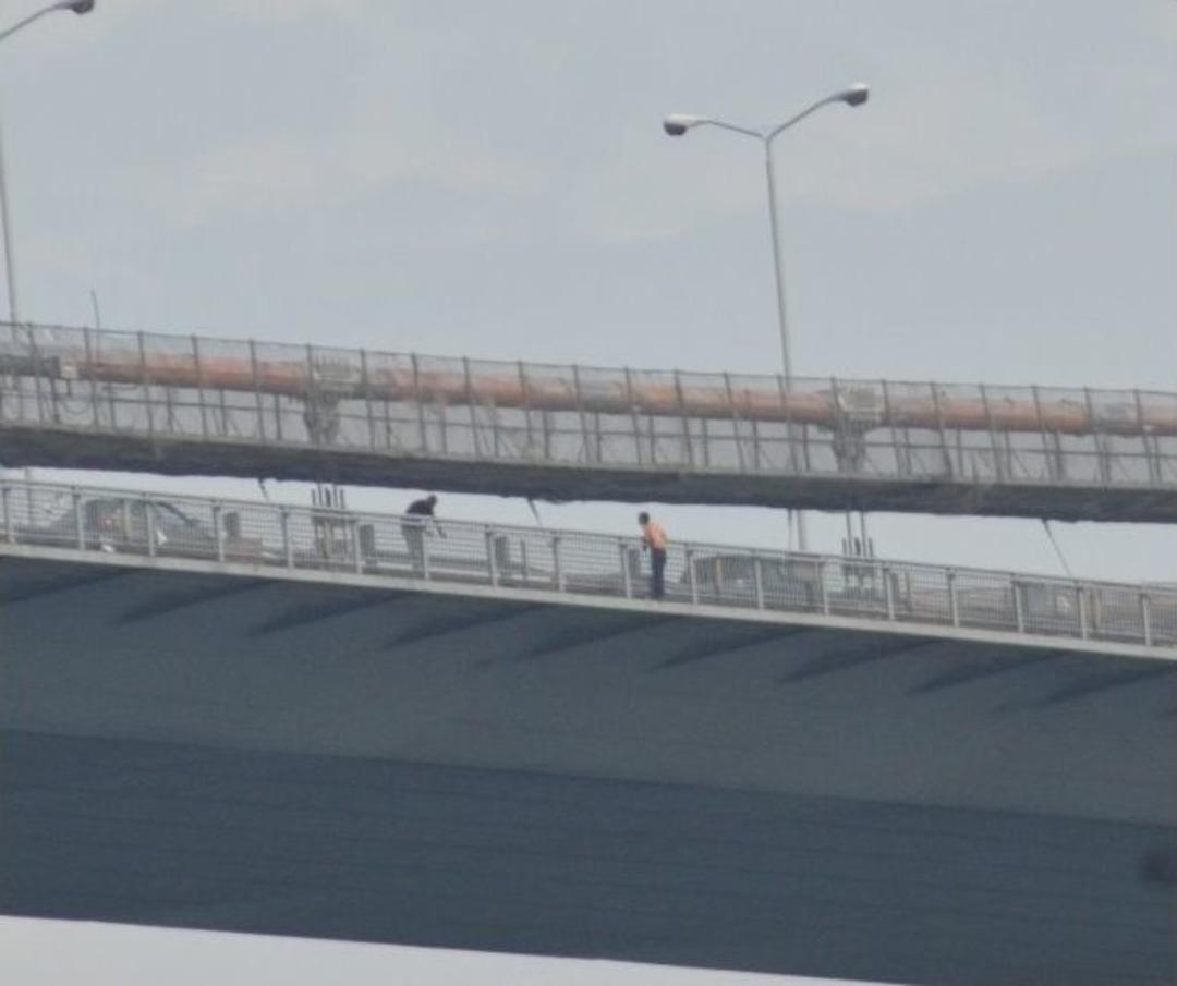 Boğazi&ccedil;i K&ouml;pr&uuml;s&uuml;&rsquo;nde 5 Saat S&uuml;ren İntihar Girişimi