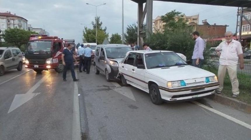 Samsun&rsquo;da Trafik Kazası: 5 Yaralı