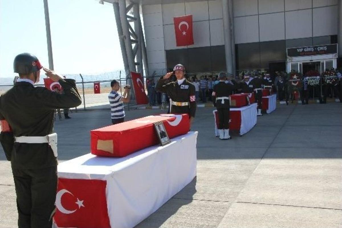 Şehitlere H&uuml;z&uuml;nl&uuml; Veda