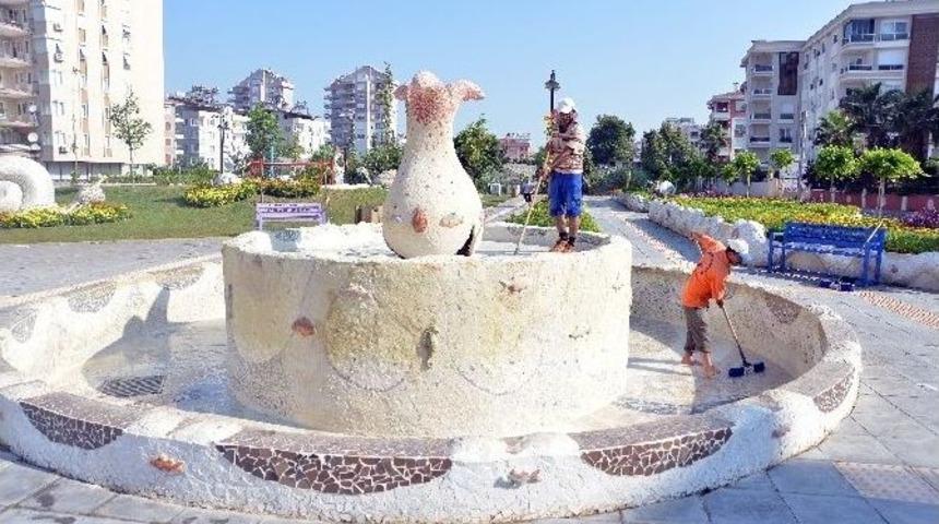 Muratpaşa&rsquo;dan Parklardaki Havuzlara Bakım