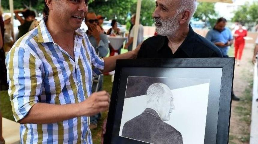 Muratpaşa Belediye Başkanı Uysal&rsquo;a Anlamlı Hediye