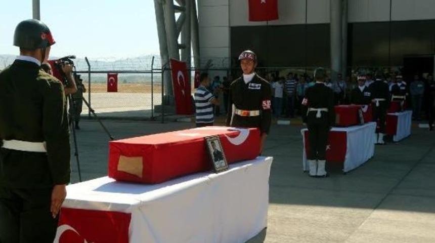 Bing&ouml;l'de Şehit D&uuml;şen 3 Askere Uğurlama T&ouml;reni