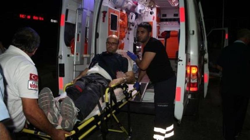 Tarsus Emniyet M&uuml;d&uuml;r Yardımcısı Altındal, Pkk G&ouml;sterisinde A&ccedil;ılan Ateşle Yaralandı