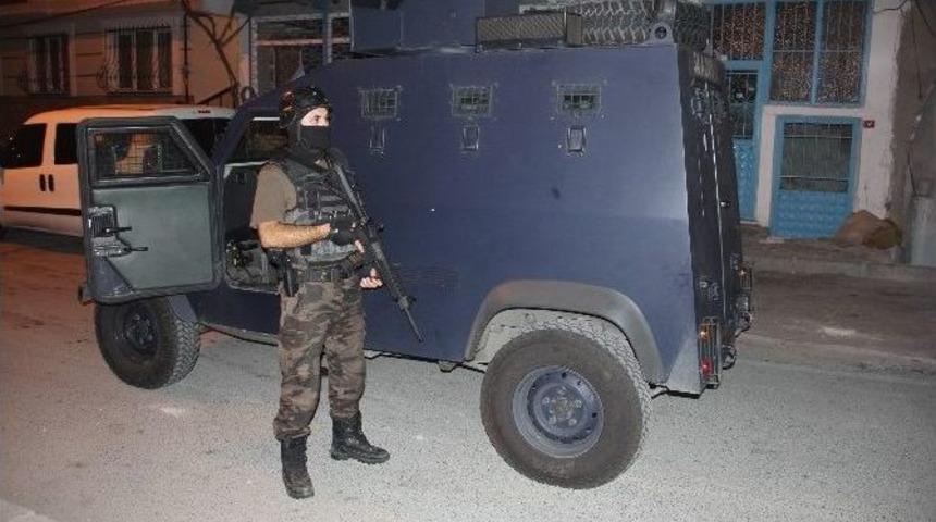 Esenyurt&rsquo;ta 16 Adrese Eş Zamanlı Ter&ouml;r Operasyonu