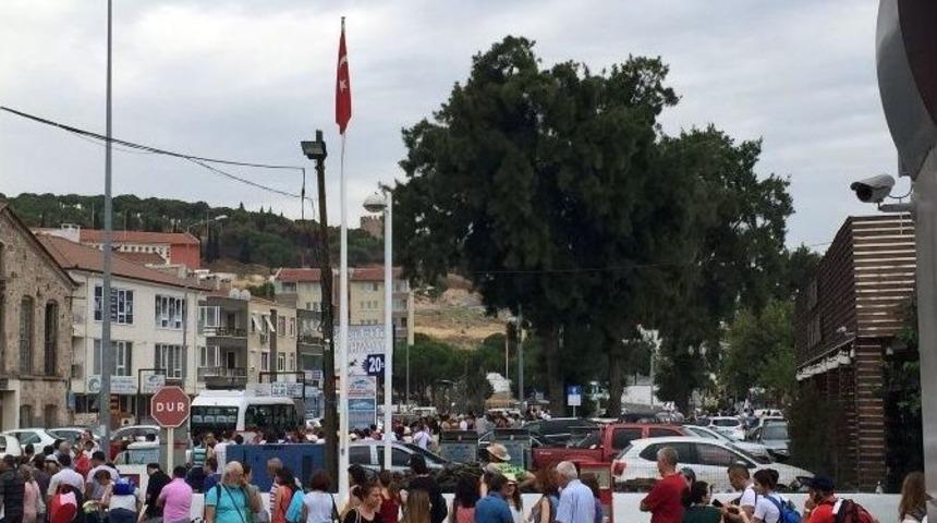 T&uuml;rk Tatilciler Hafta Sonunda Yunan Adalarından Vazge&ccedil;miyor