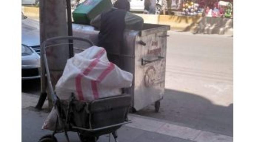 &Ccedil;&ouml;plerden Hurda Toplayan &Ccedil;ocuklar Y&uuml;rek Burkuyor