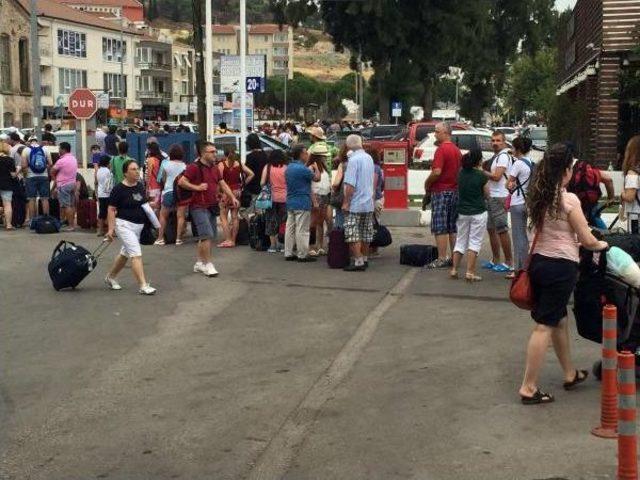 Türk Tatilciler Yunan Adalarından Vazgeçmiyor