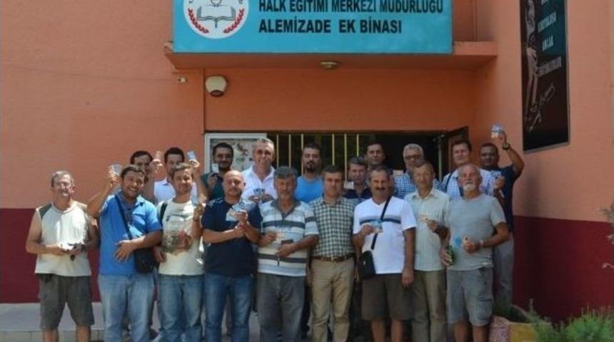 Edremit&rsquo;te Amat&ouml;r Denizciler Ehliyetlerini Aldı