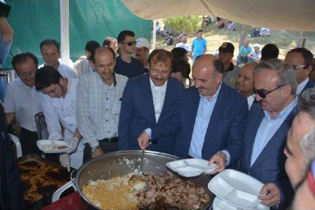 Bakan M&uuml;ezzinoğlu: Bu Millet &Ccedil;apulcuya Pabu&ccedil; Bırakmamıştır 3