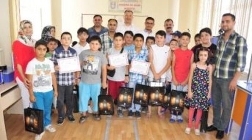 Deneme Ve Bilim Merkezi &Ouml;ğrencileri Sertifikalarını Aldı