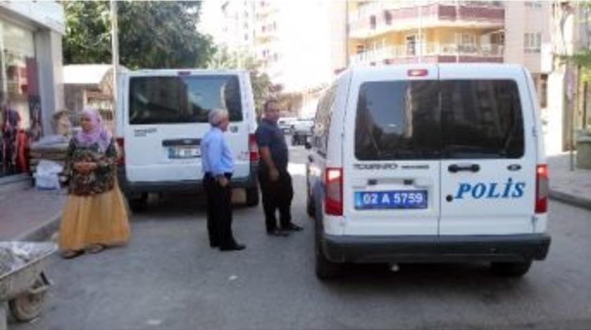 Minib&uuml;sten El &Ccedil;antası &Ccedil;alındı