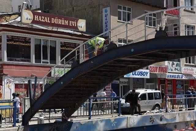 B&uuml;y&uuml;kşehir, Cumhuriyet Caddesi&rsquo;ne Meydan Yapıyor 1