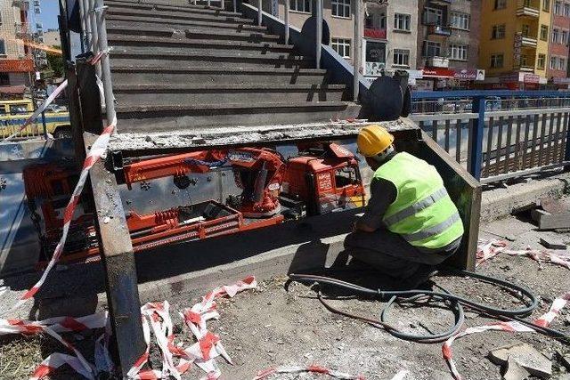 B&uuml;y&uuml;kşehir, Cumhuriyet Caddesi&rsquo;ne Meydan Yapıyor 3