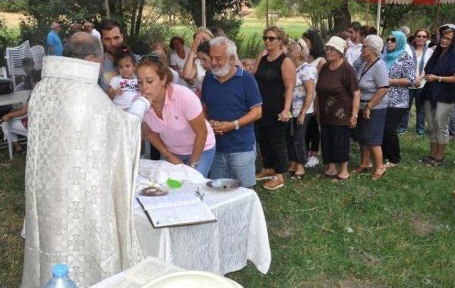 Ermeni Cemaati Sivas'ta 'üzüm Kutsama Bayramı'nı Kutladı