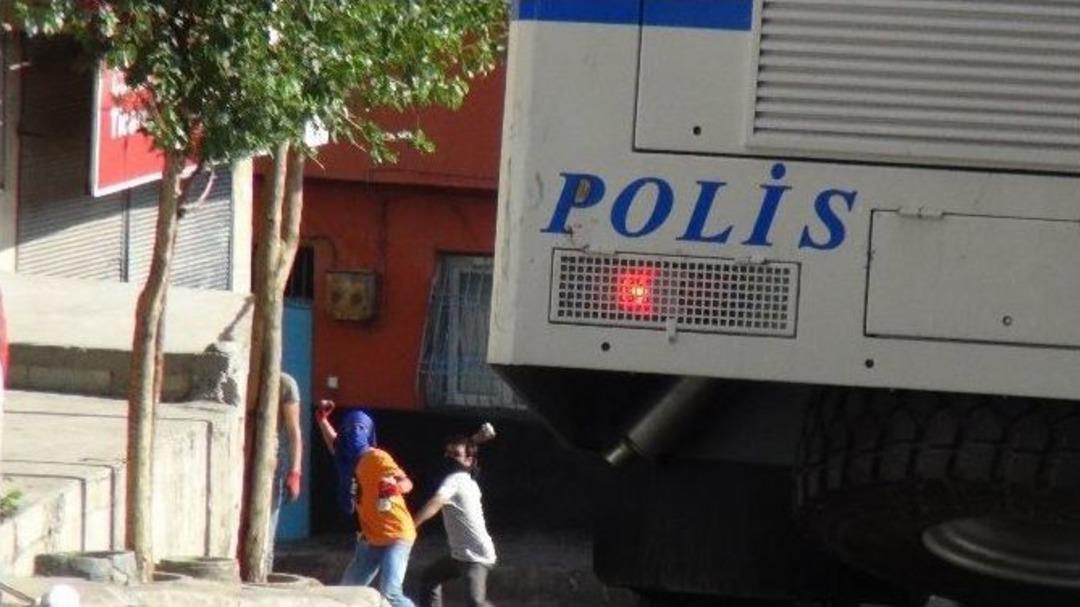 Ter&ouml;r &Ouml;rg&uuml;t&uuml; Yandaşlarına Polis M&uuml;dahalesi