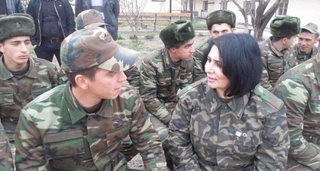 (&ouml;zel Haber) Azeri Kadın Y&uuml;zbaşı: "t&uuml;rkiye İ&ccedil;in Savaşmaya Hazırım" 2