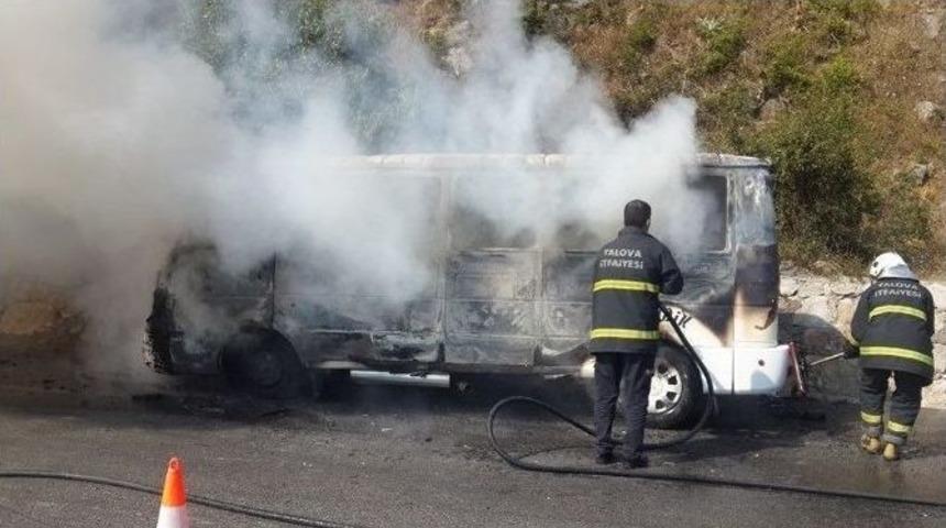 Yeni Aldığı Minib&uuml;s K&uuml;le D&ouml;nd&uuml;