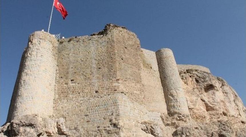 Harput&rsquo;ta Kazılarla Birlikte Restorasyon &Ccedil;alışması Da Başlayacak