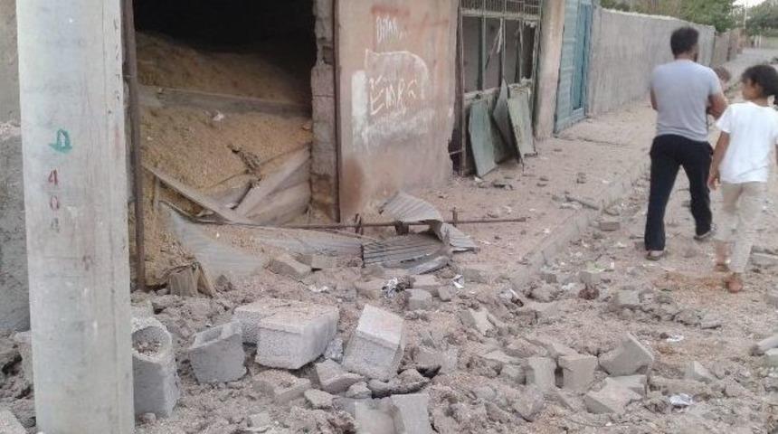 İdil&rsquo;de Zırhlı Aracın Ge&ccedil;işi Sırasında Bomba Patlatıldı