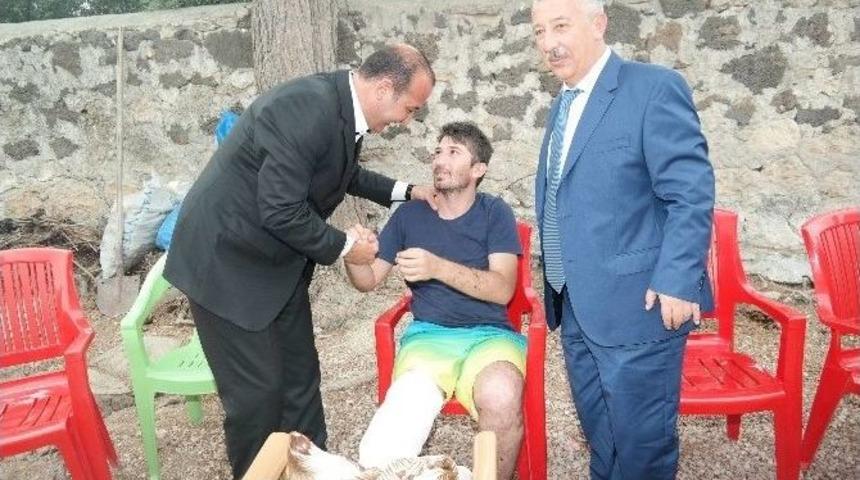 Alemdar &Ouml;zt&uuml;rk Yaralı Uzman &Ccedil;avuş Feyyaz Argın&rsquo;ı Evinde Ziyaret Etti