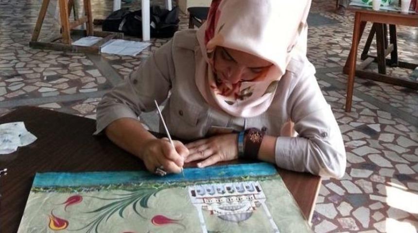 Bosna Hersek Dostluk Festivali&rsquo;nde T&uuml;rk Eserlerine B&uuml;y&uuml;k İlgi