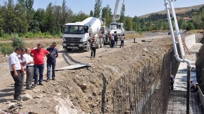 Bayat &Ccedil;ayı Islah &Ccedil;alışmaları Devam Ediyor