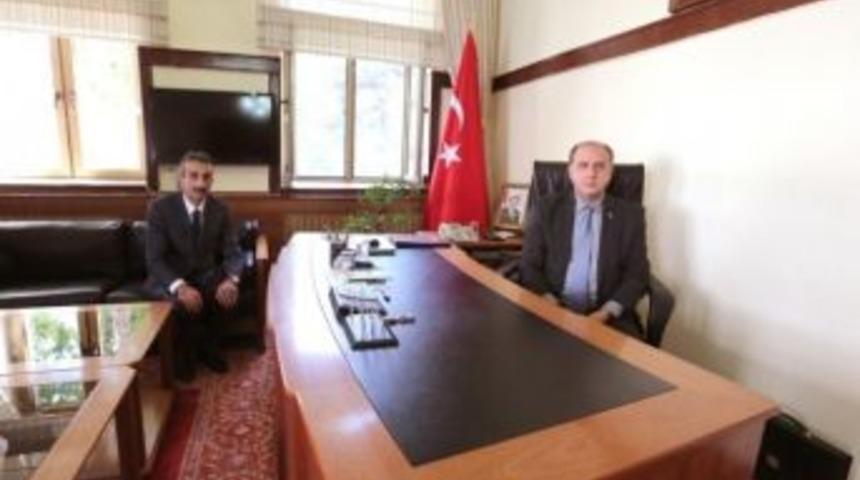 Yeni M&uuml;d&uuml;r Kodek&rsquo;ten Vali &Ccedil;omaktekin&rsquo;e Ziyaret