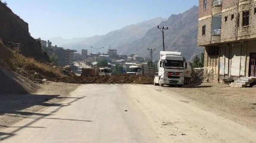 Şemdinli'de Helikoptere Taciz Ateşi