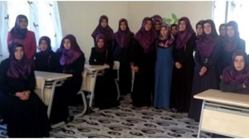 İlk Mezunlarını Veren İmam Hatip Lisesi&rsquo;nin B&uuml;y&uuml;k Başarısı