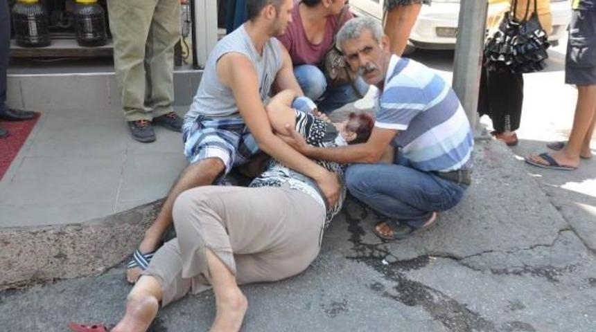 Kaldırımda Y&uuml;r&uuml;rken D&uuml;ş&uuml;p Ayağını Kırdı