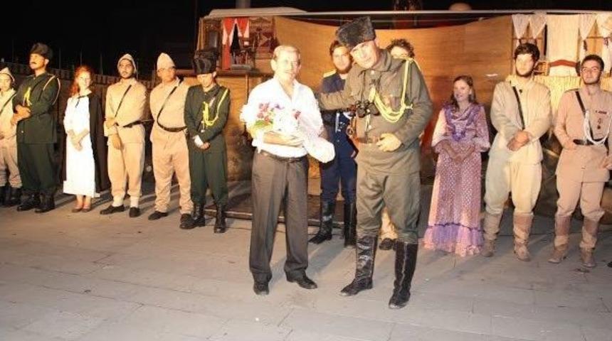 &lsquo;&ccedil;anakkale Şehadet&rsquo; Alaşehirlileri B&uuml;y&uuml;ledi