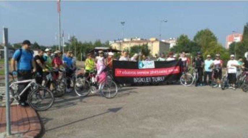 Pedallar Deprem Şehitleri İ&ccedil;in &Ccedil;evrildi