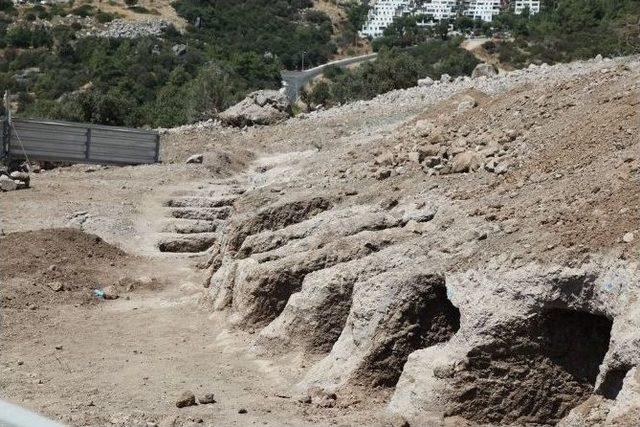 Göktepe’deki Mezar Sayısı 50’ye Yükseldi