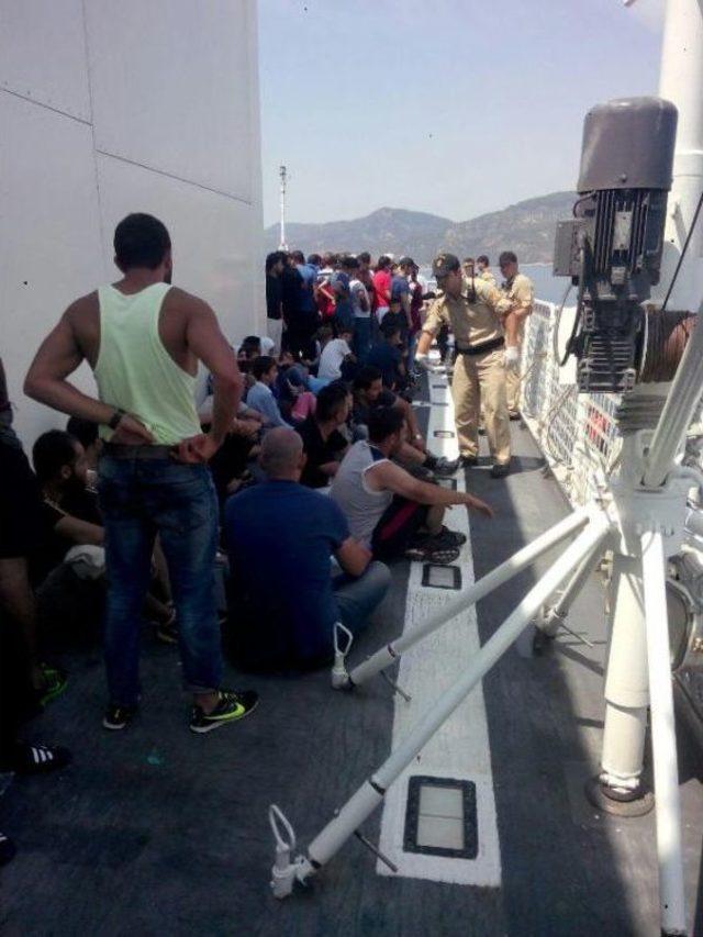 Ege Denizi de, Sahil G&uuml;venlik Ekipleri, &Uuml;&ccedil; G&uuml;nde 2 Bin 195 Kişiyi &Ouml;l&uuml;mden Kurtardı 1