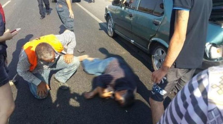 Motosiklet Otomobile &Ccedil;arptı: 1 &Ouml;l&uuml;