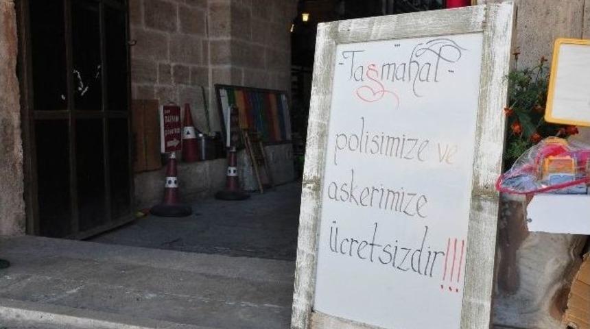 Sivaslı Esnaf, Polis Ve Askere &Uuml;cretsiz Hizmet Veriyor