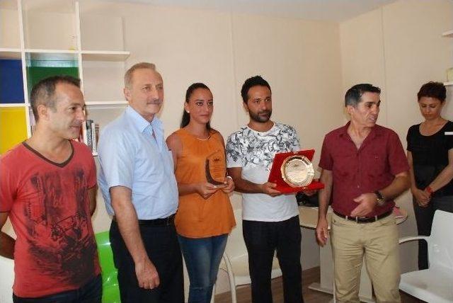 Didim&rsquo;de 2 Engelliye Ak&uuml;l&uuml; Ara&ccedil; Teslim Edildi 2