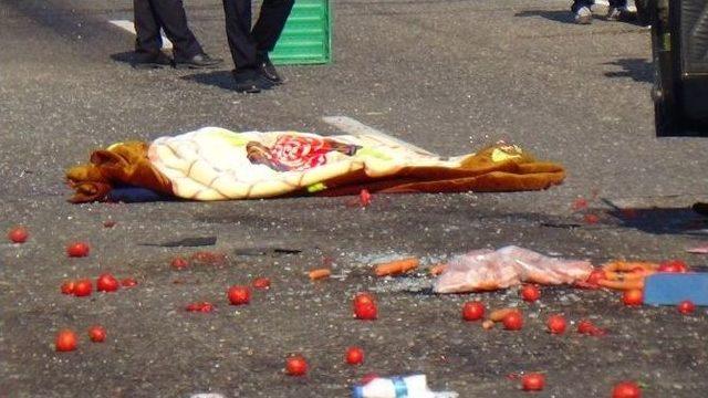 Takla Atan Otomobilde Can Pazarı: 1 &Ouml;l&uuml;, 3 Yaralı 1