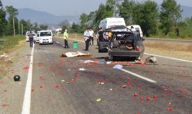 Takla Atan Otomobilde Can Pazarı: 1 &Ouml;l&uuml;, 3 Yaralı 2