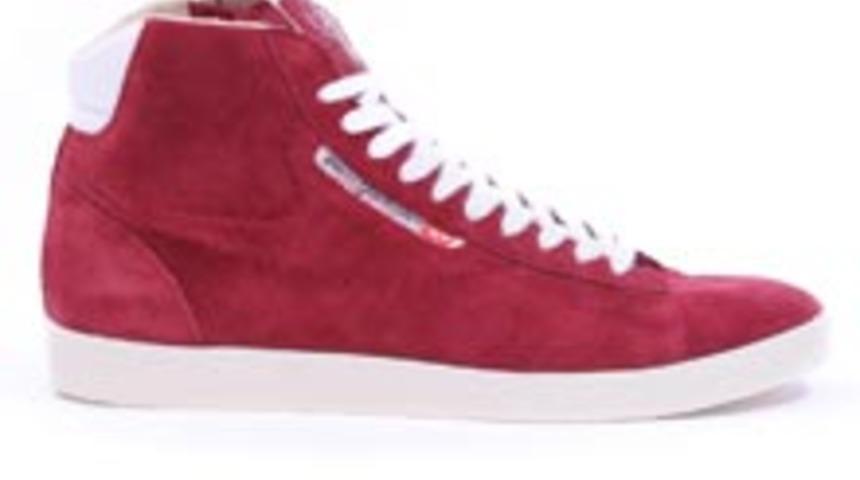 Diesel'den ASS Kicking Kampanyası