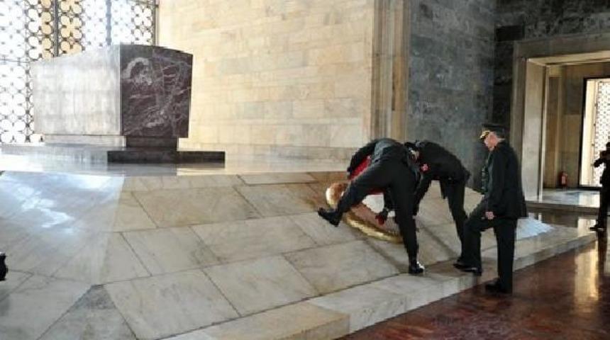 Emekliye Ayrılacak Olan Orgeneral Necdet &Ouml;zel, Anıtkabir'i Ziyaret Etti