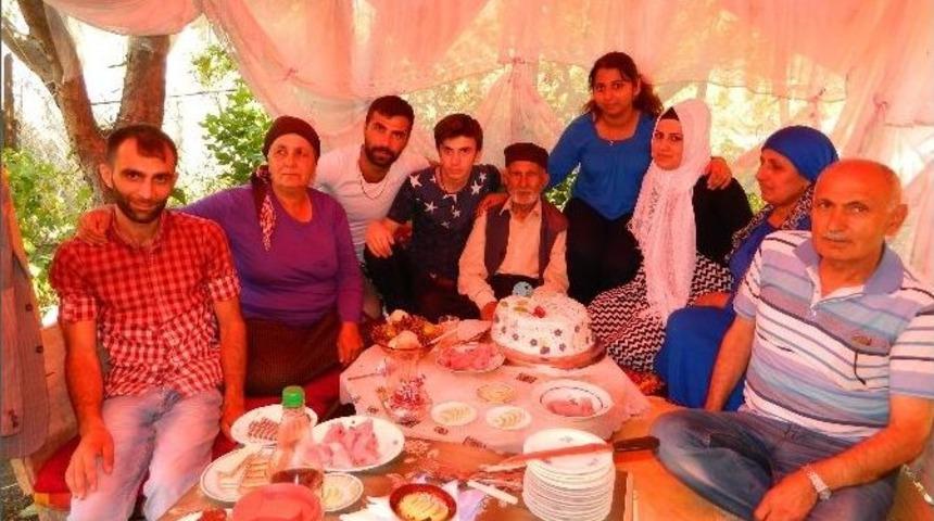 90 Yıllık Canlı Tarih Yaş Gününü Ata Yurdunda Kutladı