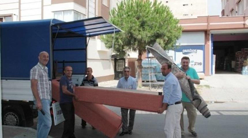 G&ouml;n&uuml;l &Ccedil;arşısı, İhtiya&ccedil; Sahiplerine Hizmet Vermeye Devam Ediyor