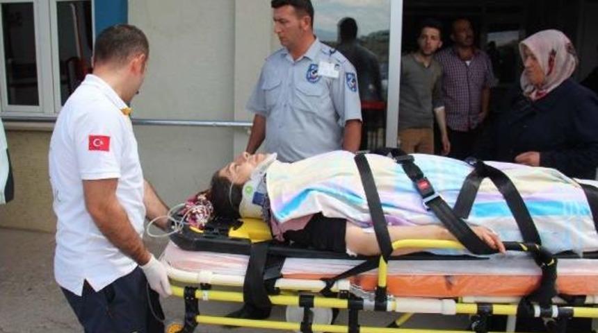 Cenazeye Gidenlerin Otombili Takla Attı: 1 &Ouml;l&uuml;, 3 Yaralı