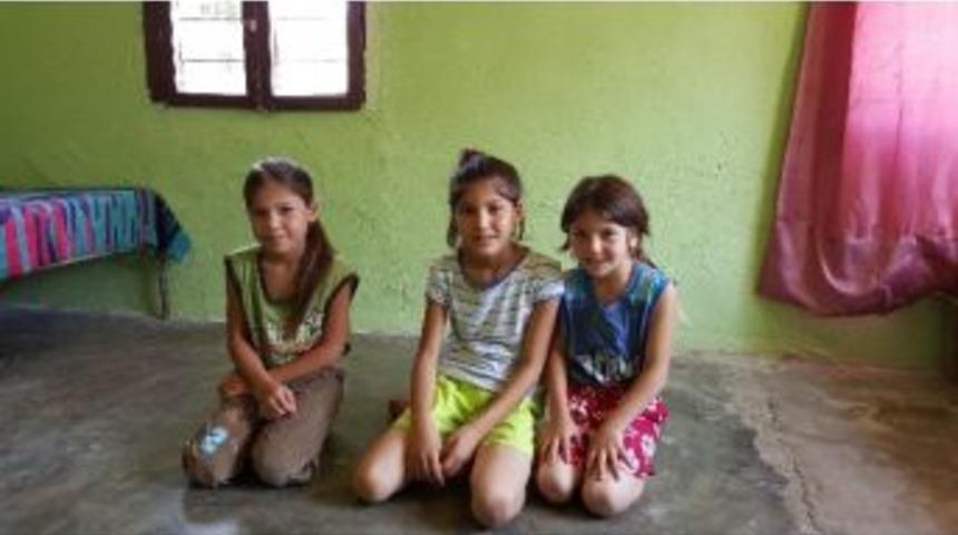 Barakada Yaşamaya &Ccedil;alışan Ailenin M&uuml;cadelesi Y&uuml;rek Burkuyor