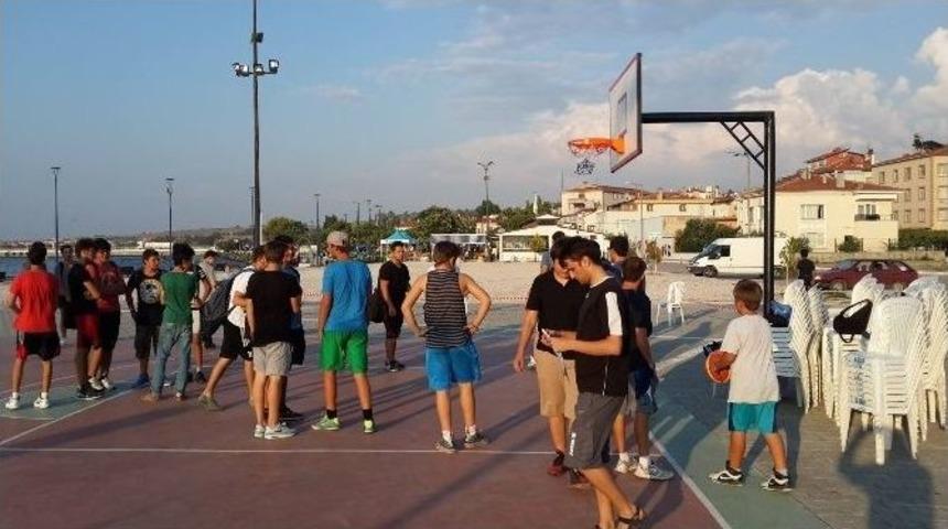 Lapseki&rsquo;de Sokak Basketbolu Turnuvası Başladı