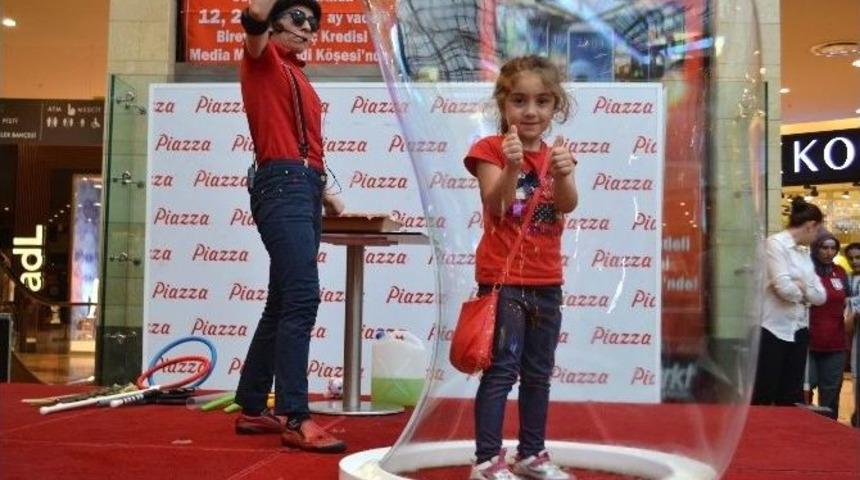 Piazza’da “sihirli Balonların Dansı”