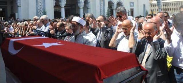 Eski Milletvekili Fikri Pehlivanlı Son Yolculuğuna Uğurlandı 2